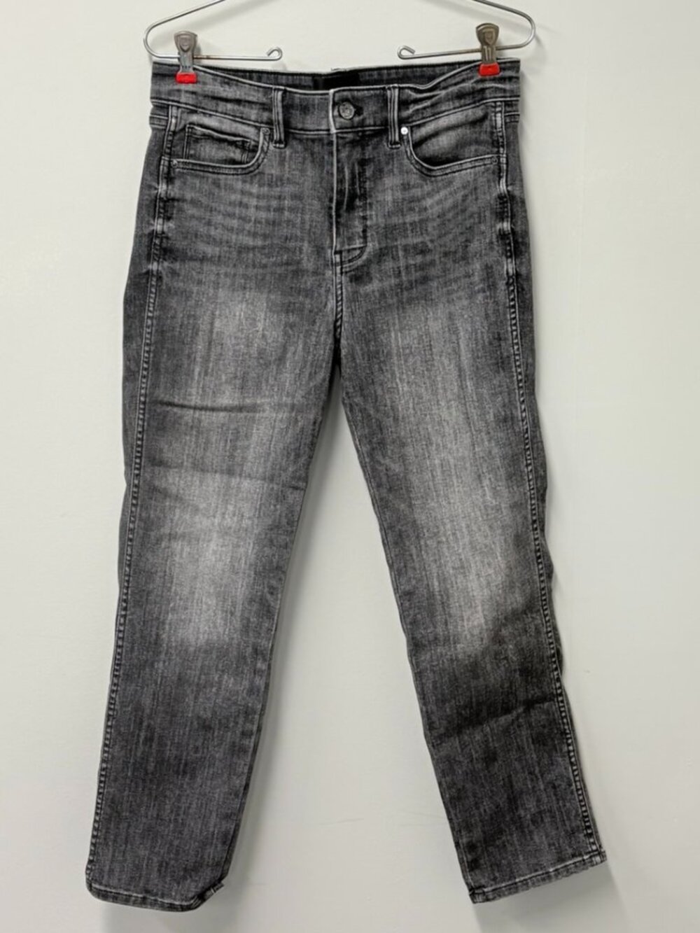 White House Black Market High-Rise Straight size 6 Jeans 🖤